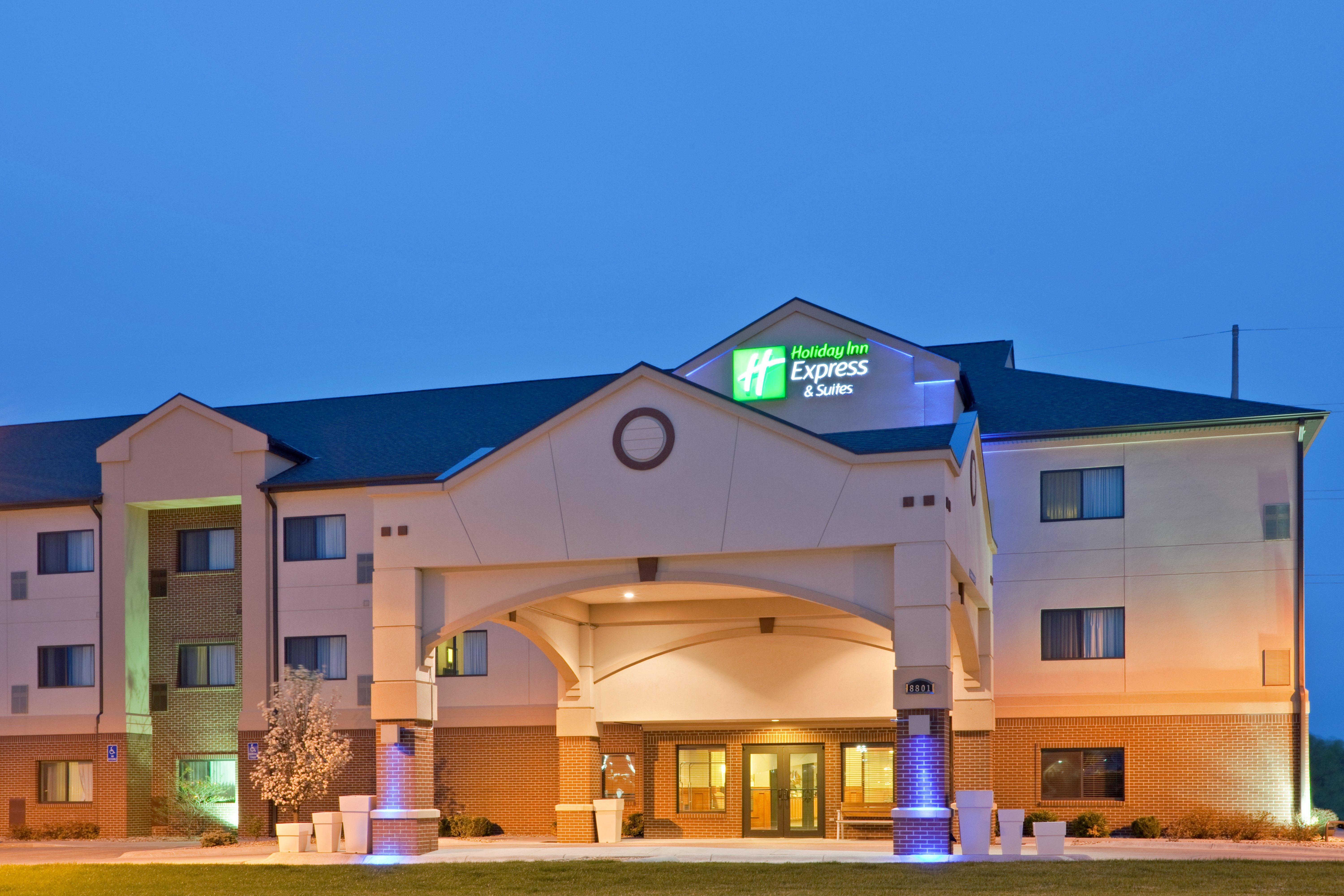 Holiday Inn Express Hotel & Suites Lincoln South By Ihg Ngoại thất bức ảnh