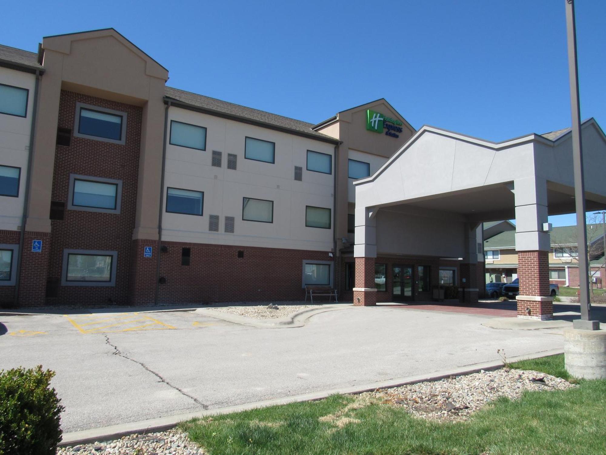 Holiday Inn Express Hotel & Suites Lincoln South By Ihg Ngoại thất bức ảnh